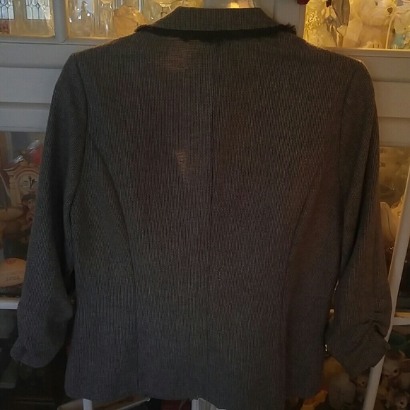 Tweed jacket - Picture 2 of 5